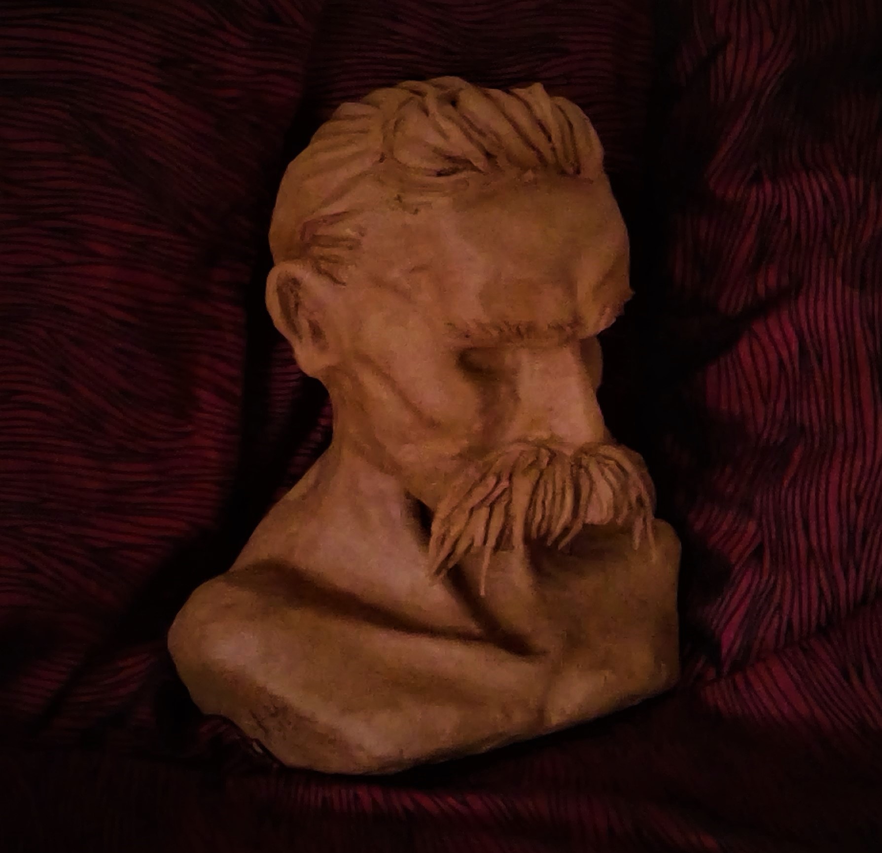 Buste de Nietzsche — terre crue